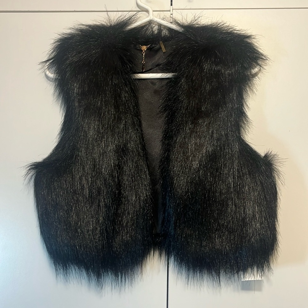A126 Lester’s NYC Faux Fur Chic Black Vest Size Small